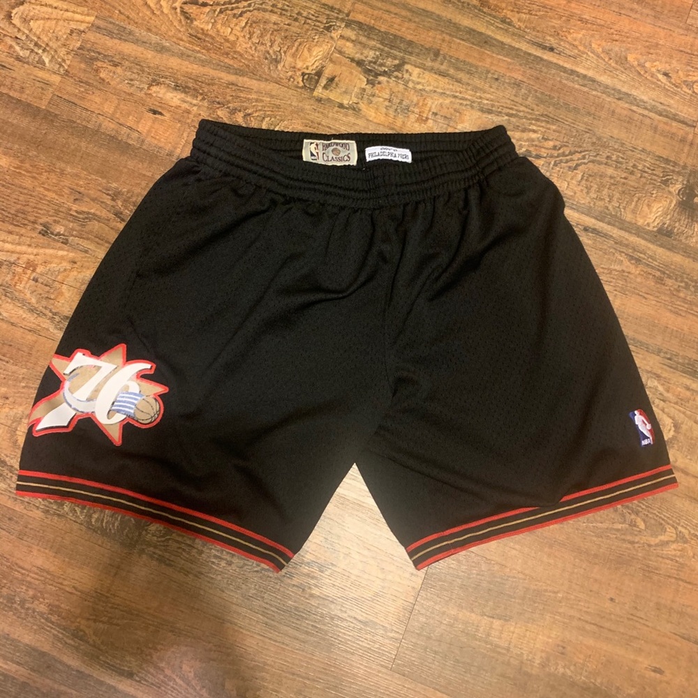 Hardwood Classics Philadelphia 76ers Shorts